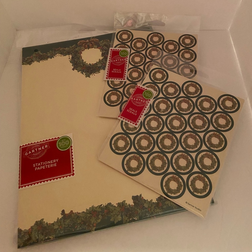 Vintage Gartner Christmas Stationery & Seals: 100 sheets, 200 seals
